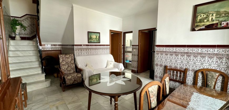 CASA DE DOS PLANTAS EN MARCHENA