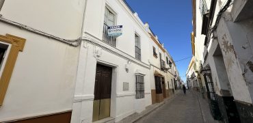 CASA DE DOS PLANTAS EN SAN MIGUEL
