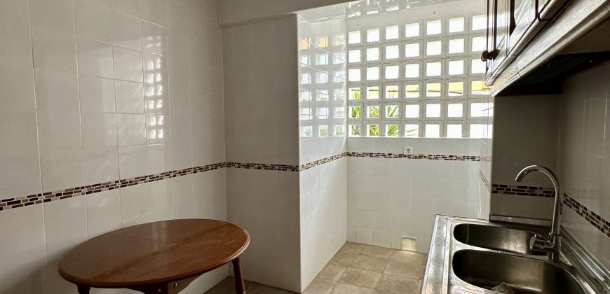 PISO DE TRES HABITACIONES
