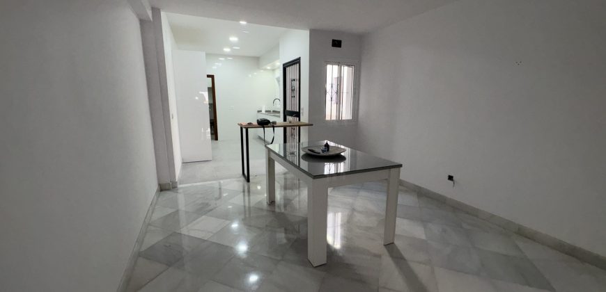 CHALET CON PISCINA COMUNITARIA EN URBANIZACIÓN EL HIGUERAL
