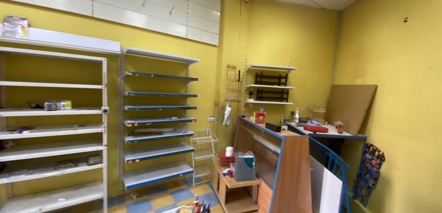Local comercial de 75 m² en Tomares