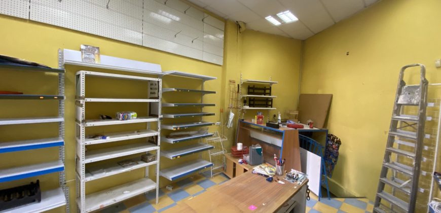 Local comercial de 75 m² en Tomares