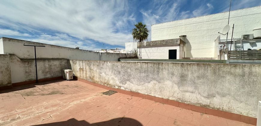 CASA DE DOS PLANTAS EN MARCHENA