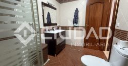 Casa con gran amplitud – Zona del Castillo