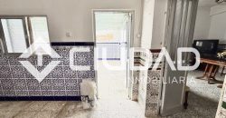 Casa en planta baja con gran patio – Zona El Pinar