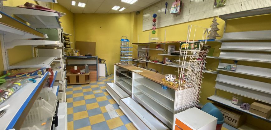 Local comercial de 75 m² en Tomares