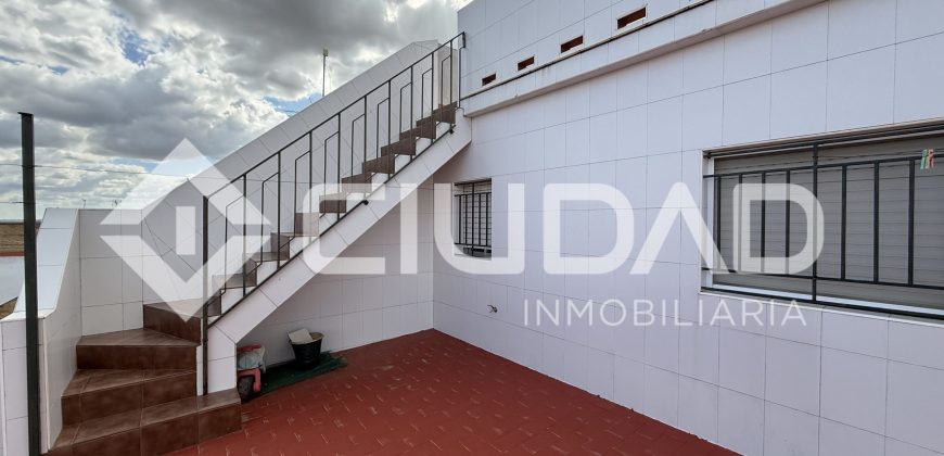 Casa con gran amplitud – Zona del Castillo