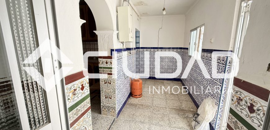 Casa en planta baja con gran patio – Zona El Pinar