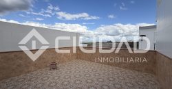 Casa con gran amplitud – Zona del Castillo
