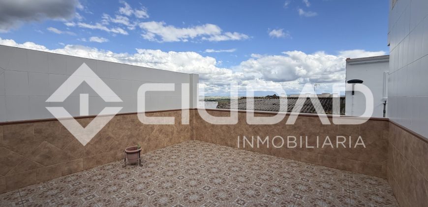 Casa con gran amplitud – Zona del Castillo