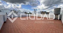 Casa con gran amplitud – Zona del Castillo