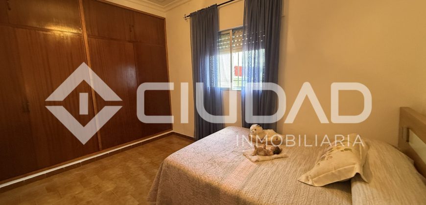 Casa con gran amplitud – Zona del Castillo