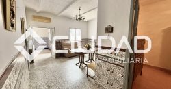 Casa en planta baja con gran patio – Zona El Pinar