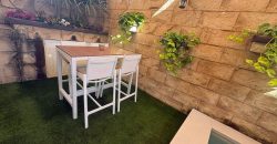 Exclusiva vivienda en Urbanización Privada con Piscina. Calle Romero Ressendi!
