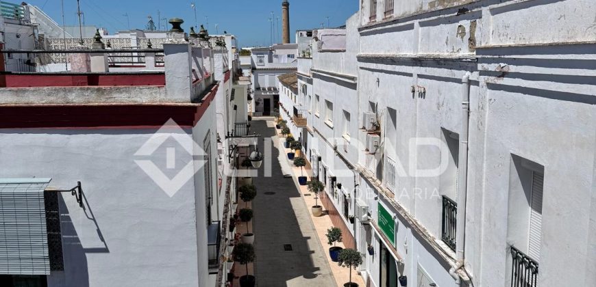 PISO ZONA CENTRO- CHIPIONA