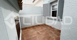 Casa adosada reformada y amueblada en Zona Recreo, Lebrija