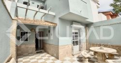 Casa adosada reformada y amueblada en Zona Recreo, Lebrija