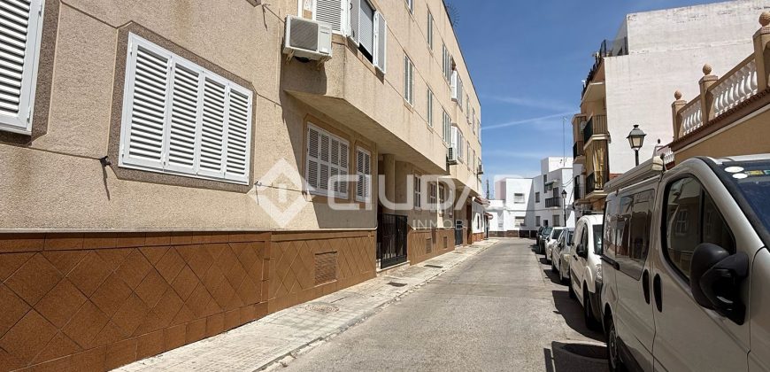 PISO ZONA CENTRO- CHIPIONA