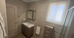 Exclusiva vivienda en Urbanización Privada con Piscina. Calle Romero Ressendi!