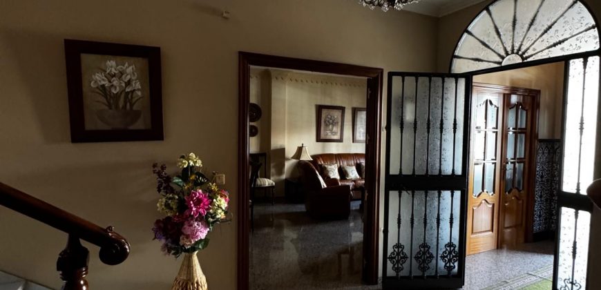 FABULOSA CASA SEÑORIAL EN CALLE CHILE! ZONA ALAMEDA.