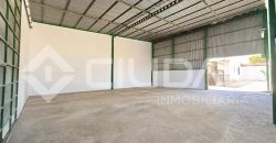 Gran vivienda en Marismillas con 605 m2 de parcela y acceso a tres calles