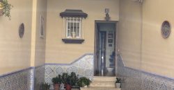 CASA ADOSADA CON SÓTANO Y PORCHE PARA COCHE EN EL CHORRILLO