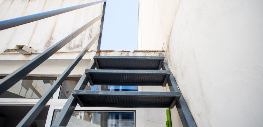 Casa con terraza propia en Camas