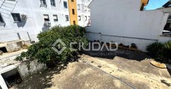 Chalet en 3ª línea de playa en La Calzada – Av. Las Piletas