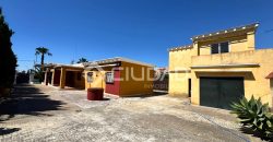 Chalet en 3ª línea de playa en La Calzada – Av. Las Piletas