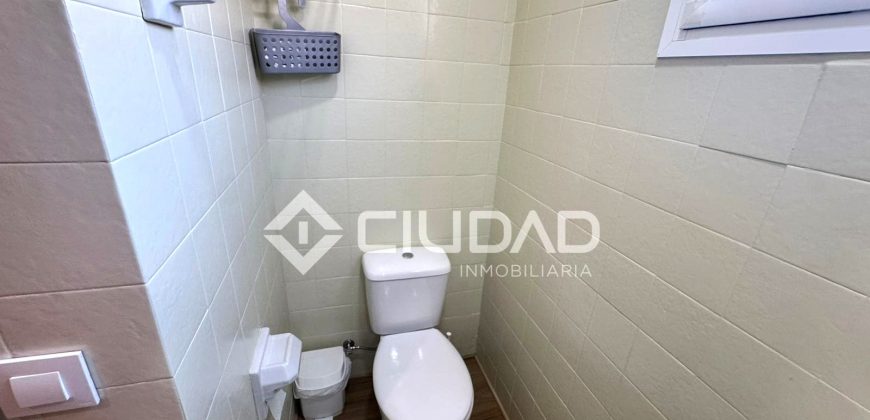 Chalet en 3ª línea de playa en La Calzada – Av. Las Piletas