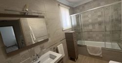 Exclusiva vivienda en Urbanización Privada con Piscina. Calle Romero Ressendi!
