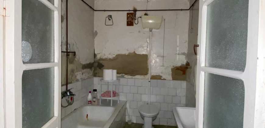 Amplia Casa en Venta para Reformar – Oportunidad Única. Zona Centro de Morón de la Frontera!