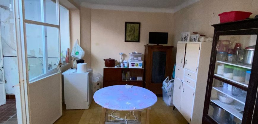 Amplia Casa en Venta para Reformar – Oportunidad Única. Zona Centro de Morón de la Frontera!