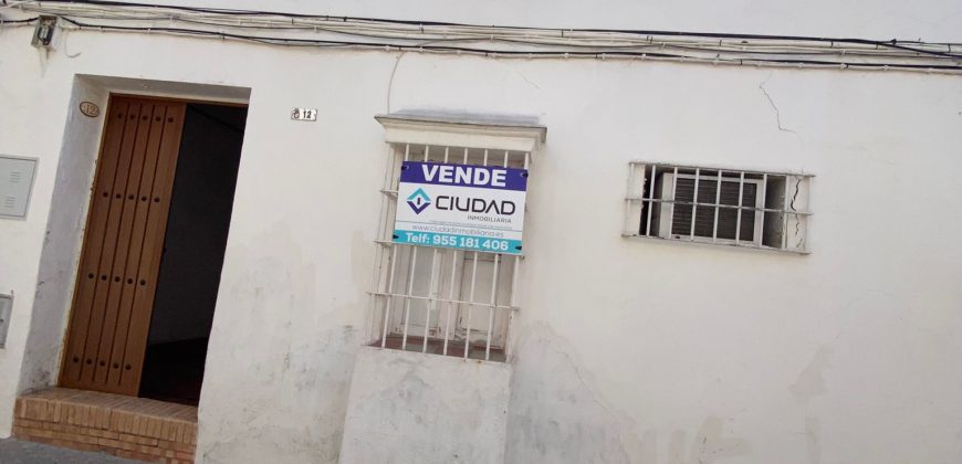 Amplia Casa en Venta para Reformar – Oportunidad Única. Zona Centro de Morón de la Frontera!