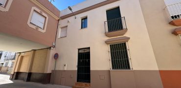 ESPECTACULAR VIVIENDA EN BARRIO LA GUITA