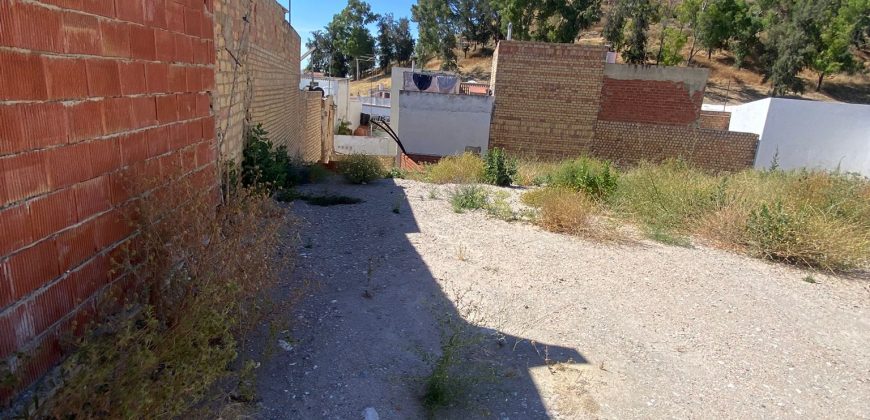 Oportunidad Única: Solar de 575 m² en Calle Los Remedios, Zona San Francisco, Morón de la Frontera!