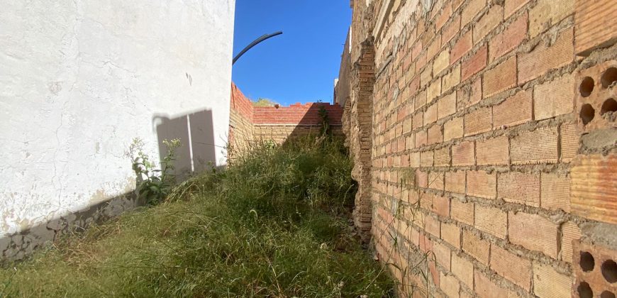 Oportunidad Única: Solar de 575 m² en Calle Los Remedios, Zona San Francisco, Morón de la Frontera!