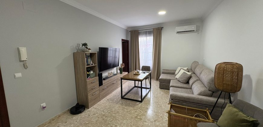 Acogedor Piso con Azotea Privada en zona El Barrio.- Calle Cañuelos!