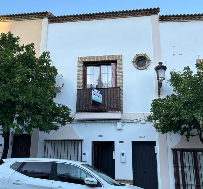 Acogedor Piso con Azotea Privada en zona El Barrio.- Calle Cañuelos!