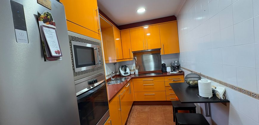 Acogedor Piso con Azotea Privada en zona El Barrio.- Calle Cañuelos!
