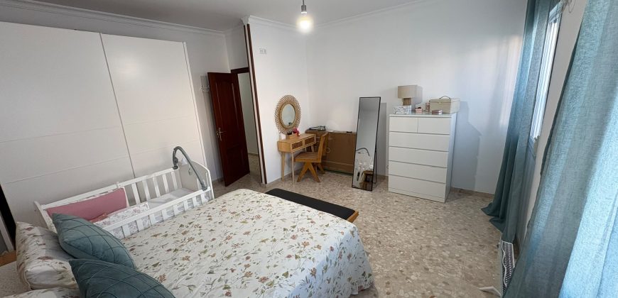 Acogedor Piso con Azotea Privada en zona El Barrio.- Calle Cañuelos!