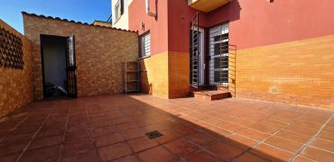 Chalet adosado esquina – Castilleja de la Cuesta
