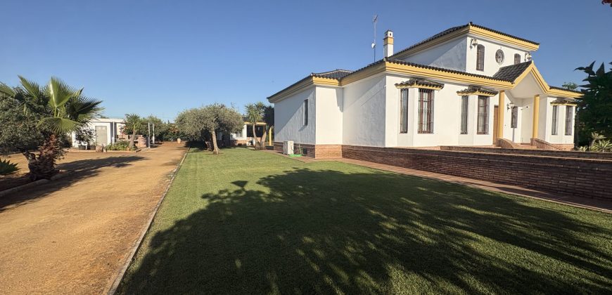 CHALET INDEPENDIENTE CON LICENCIA DE VIVIENDA TURÍSTICA DE ALOJAMIENTO RURAL EN MAIRENA DEL ALCOR