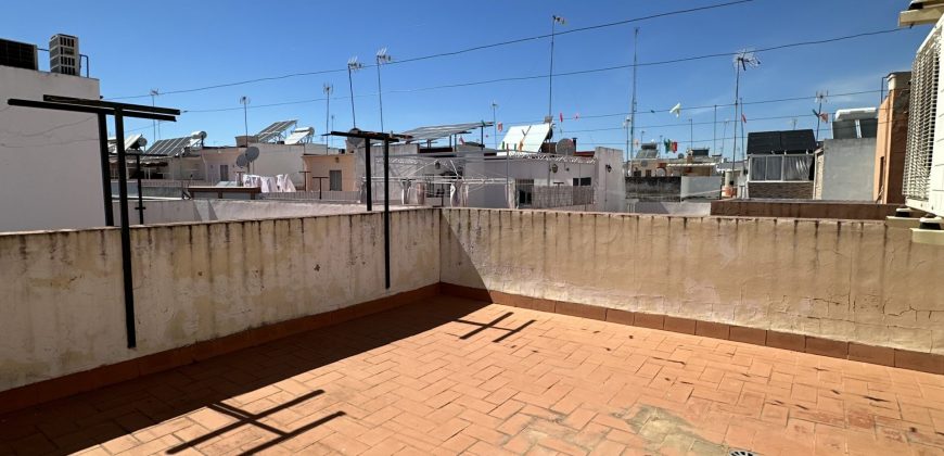 ESPECTACULAR VIVIENDA EN BARRIO LA GUITA