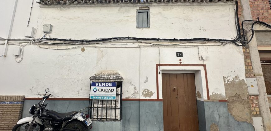 CASA PARA DERRIBO EN BARRIO SAN MIGUEL