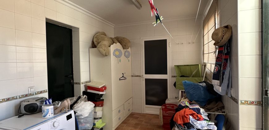 ESPECTACULAR VIVIENDA EN BARRIO LA GUITA