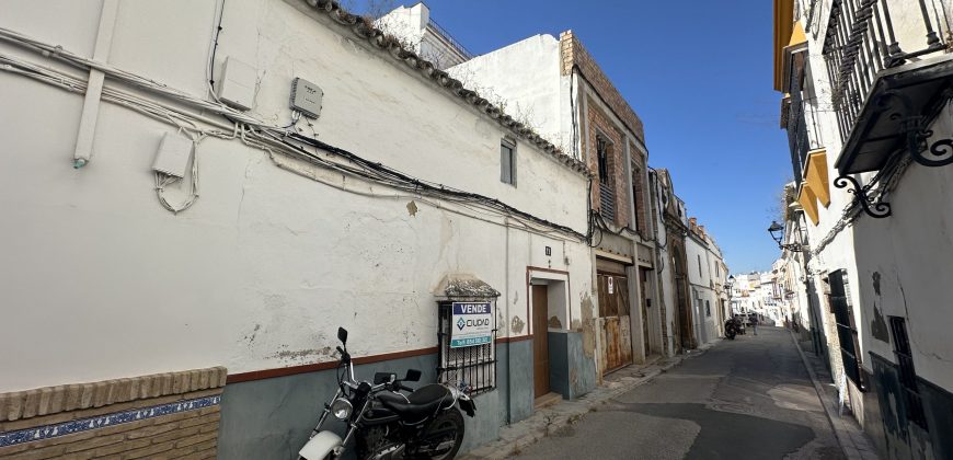 CASA PARA DERRIBO EN BARRIO SAN MIGUEL