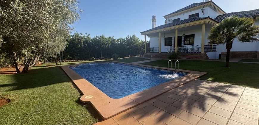 CHALET INDEPENDIENTE CON LICENCIA DE VIVIENDA TURÍSTICA DE ALOJAMIENTO RURAL EN MAIRENA DEL ALCOR