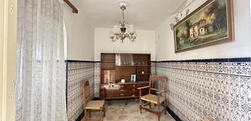 CASA PARA DERRIBO EN BARRIO SAN MIGUEL