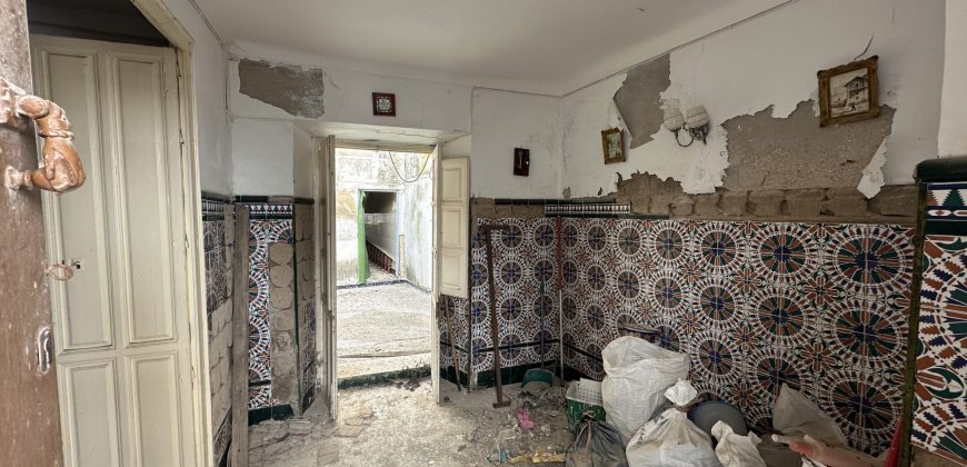 CASA PARA DERRIBO EN BARRIO SAN MIGUEL
